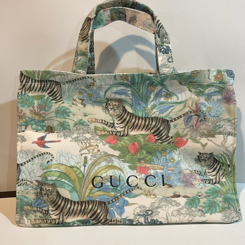 New VIP GWP GUCCI TOTE . - Picture 7 of 8